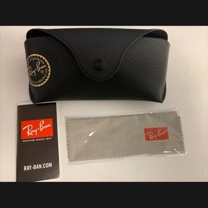 Like new black ray ban case and cloth